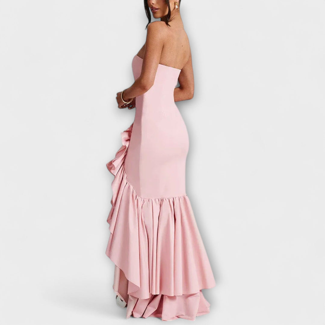 Zuri - Off-Shoulder Slim Fit Maxikleid mit asymmetrischem Saum