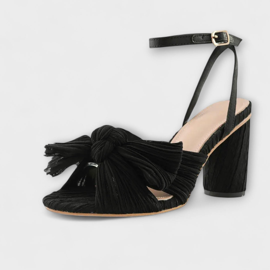 Fee - Sandalen mit dicker Schleife