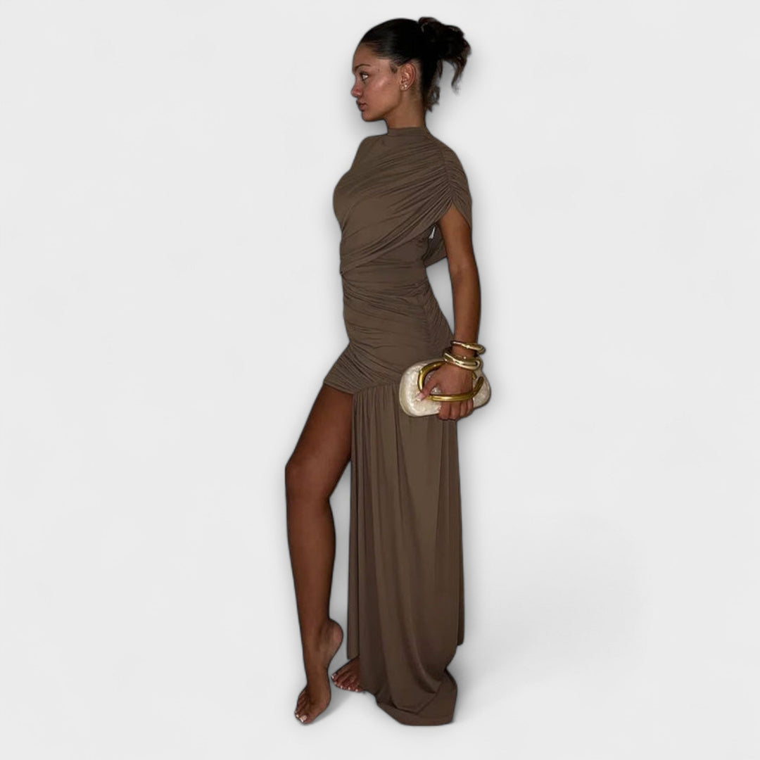 Lila - Schickes, schmal geschnittenes Kleid mit Rundhalsausschnitt und Plissee